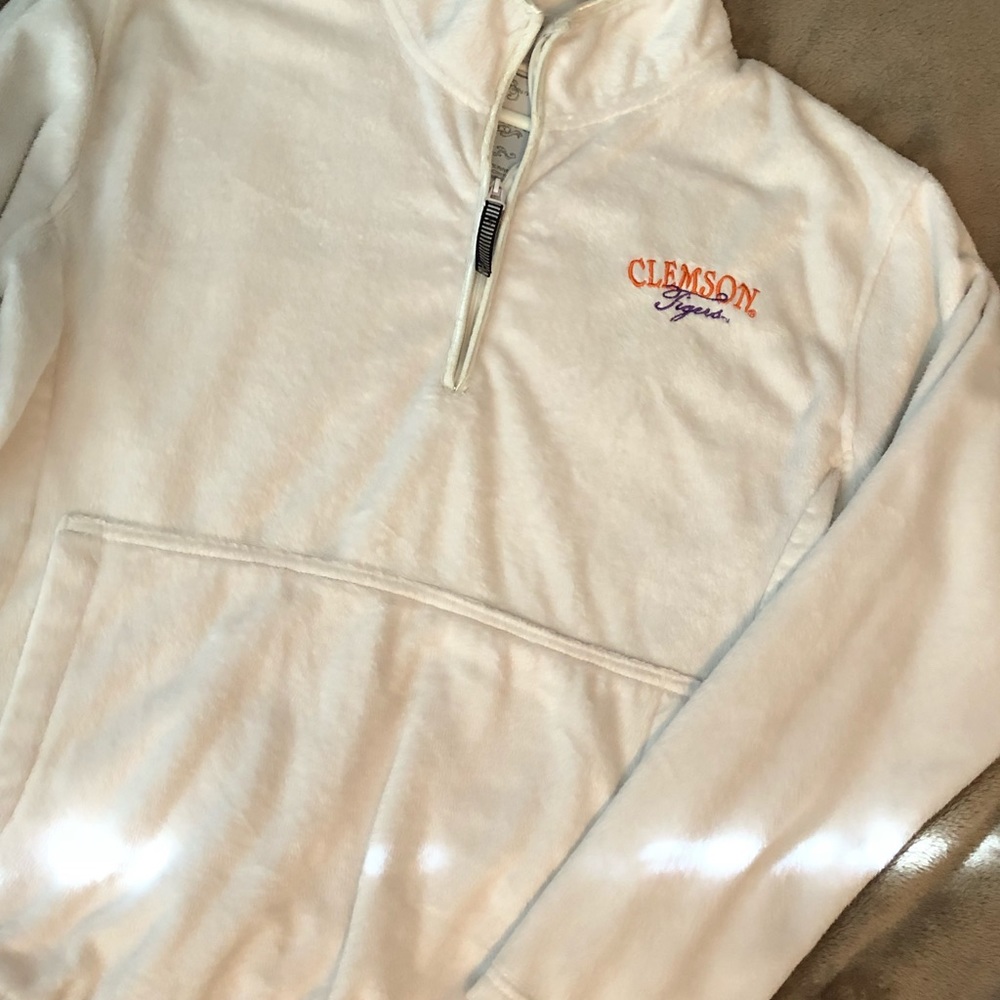 Women’s Soft 1/4 Zip w/Front Pocket